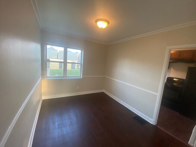 Foto del edificio - 890 Northwest Blvd