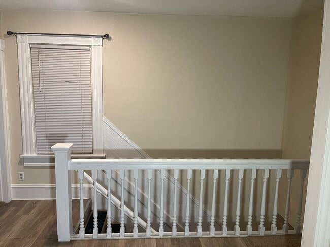 Building Photo - 684 Bennett St