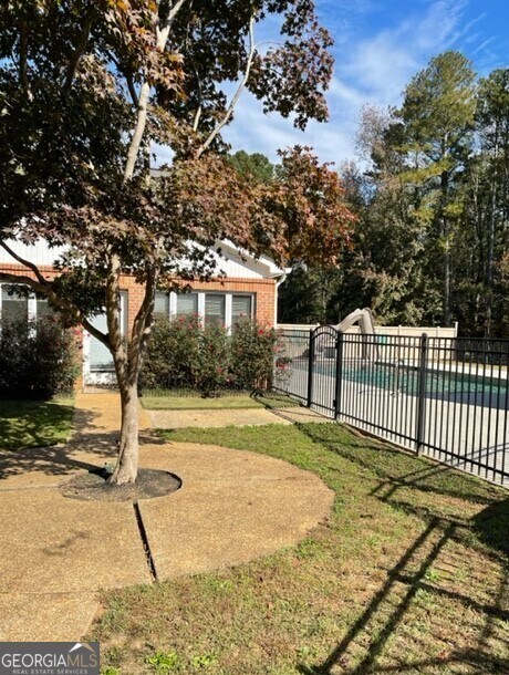 Foto del edificio - 839 Sandy Creek Rd