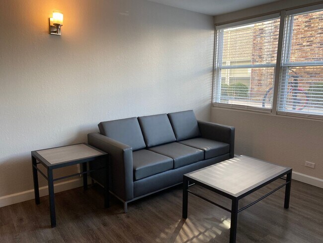 Foto del interior - 510 E Stoughton
