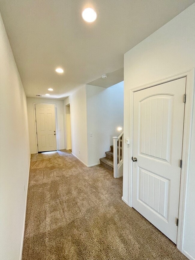 Building Photo - Beautiful 4-Bedroom, 3-Bathroom Home in Goodyear!!