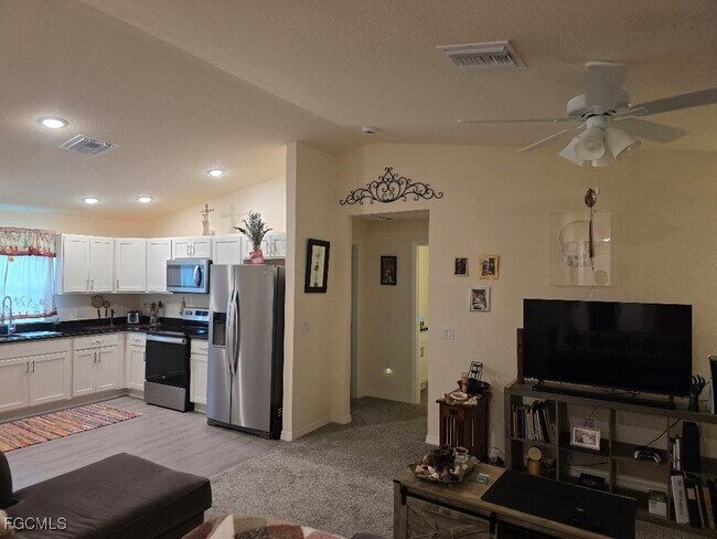 Building Photo - 1597 Rugby Cir