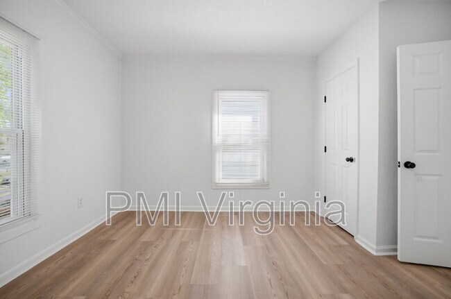 Foto del edificio - 742 Mt Vernon Ave