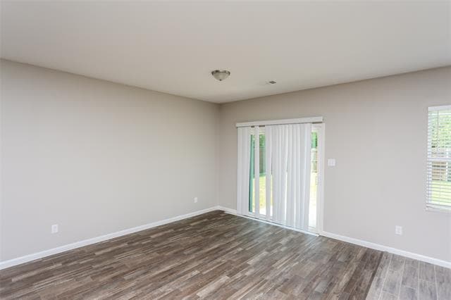 Foto del edificio - 437 Stone Creek Blvd