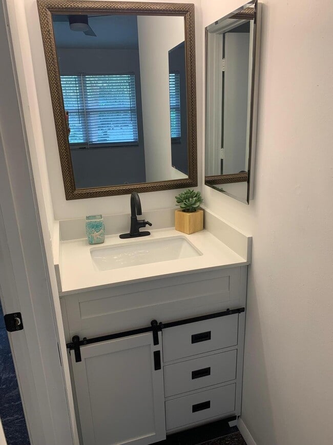 Foto del edificio - 239 SW 3rd St