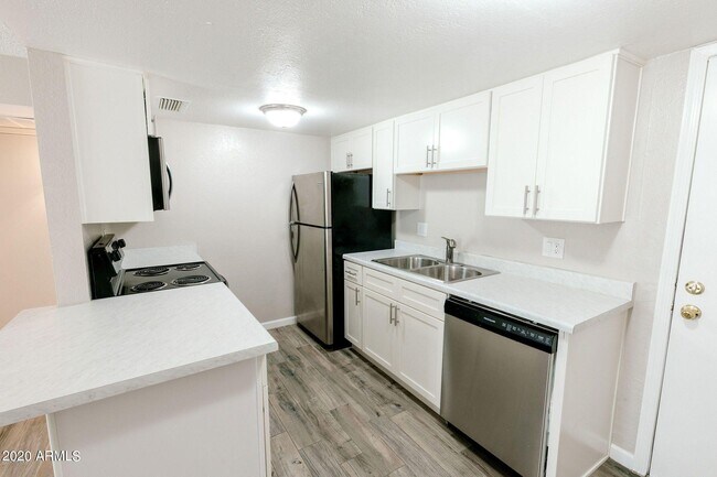 Foto del edificio - 5022 N 17th Ave