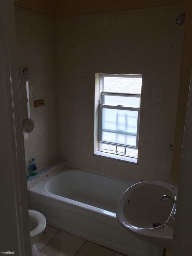 Foto del edificio - 2 br, 1 bath House - 3144 Grace Ave