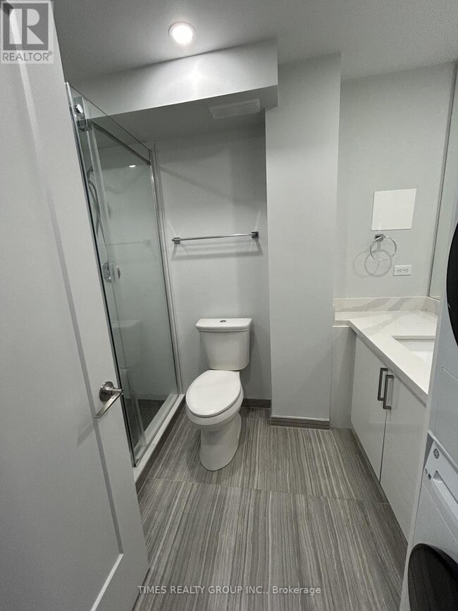 Building Photo - 15 Walmer Rd