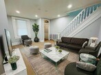 Primary Photo - Remodeled Large 3bd/1.5 House with Rear ya...
