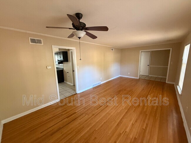 Building Photo - 3085 Basswood St