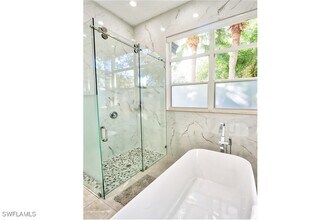 Building Photo - 3310 Riverpark Ct