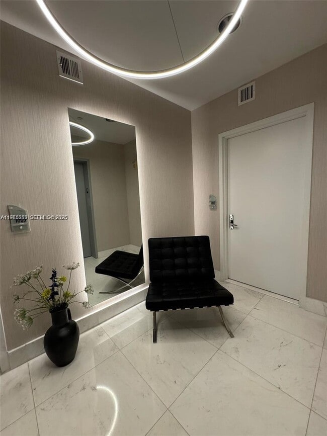 Building Photo - 17121 Collins Ave