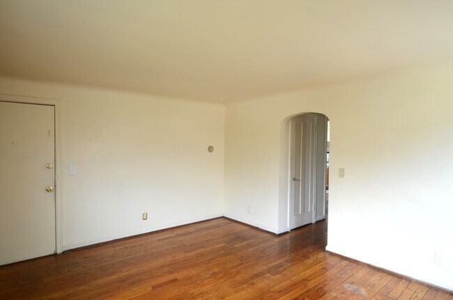 Foto del edificio - 7264 Reading Rd