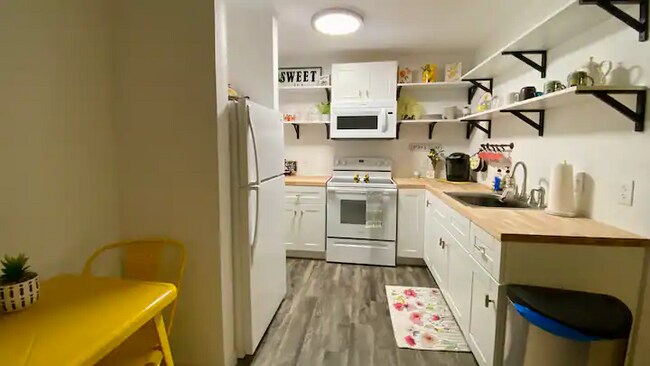 Foto del edificio - 1714 Dayton Ave