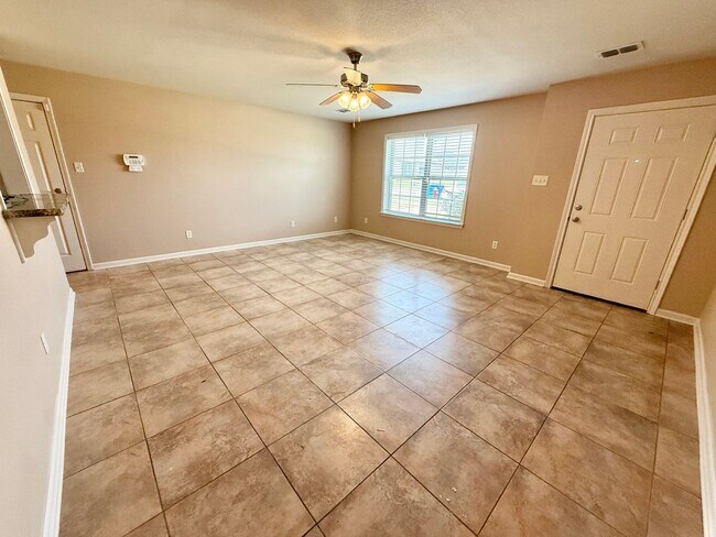 Building Photo - 339 Princess Place