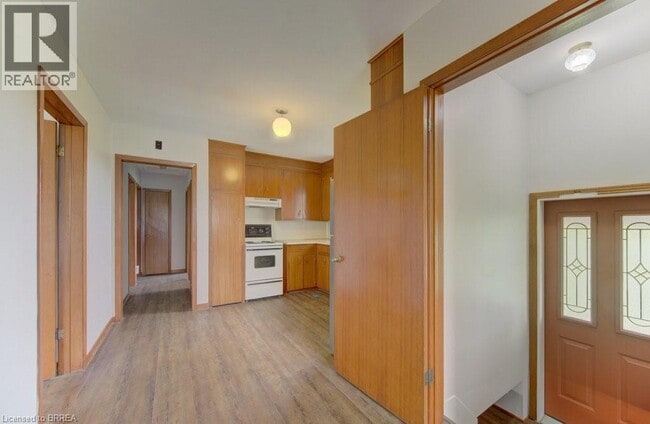 Building Photo - 149 Second Concession Rd