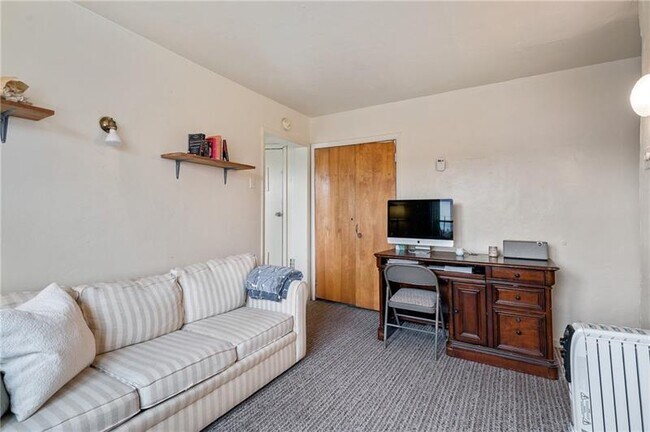 Foto del edificio - 823 Lilac St
