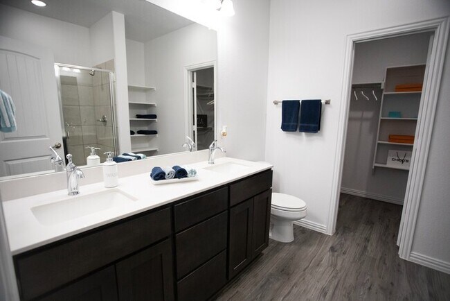 Foto del edificio - 4555 Foxton Ln
