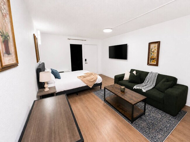 Building Photo - 824 Camino La Costa