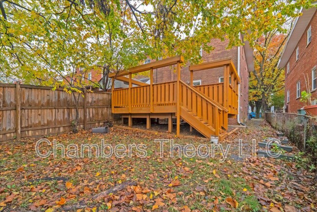 Foto del edificio - 4411 Harrison St NW