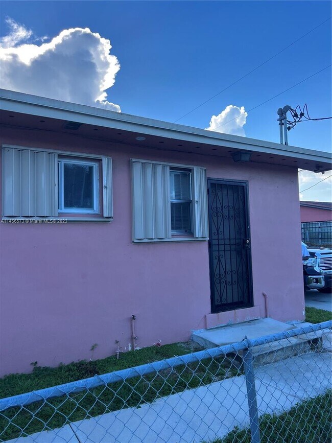 Building Photo - 3190 NW 135th St