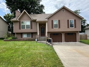 Building Photo - 8704 N Shannon Ave