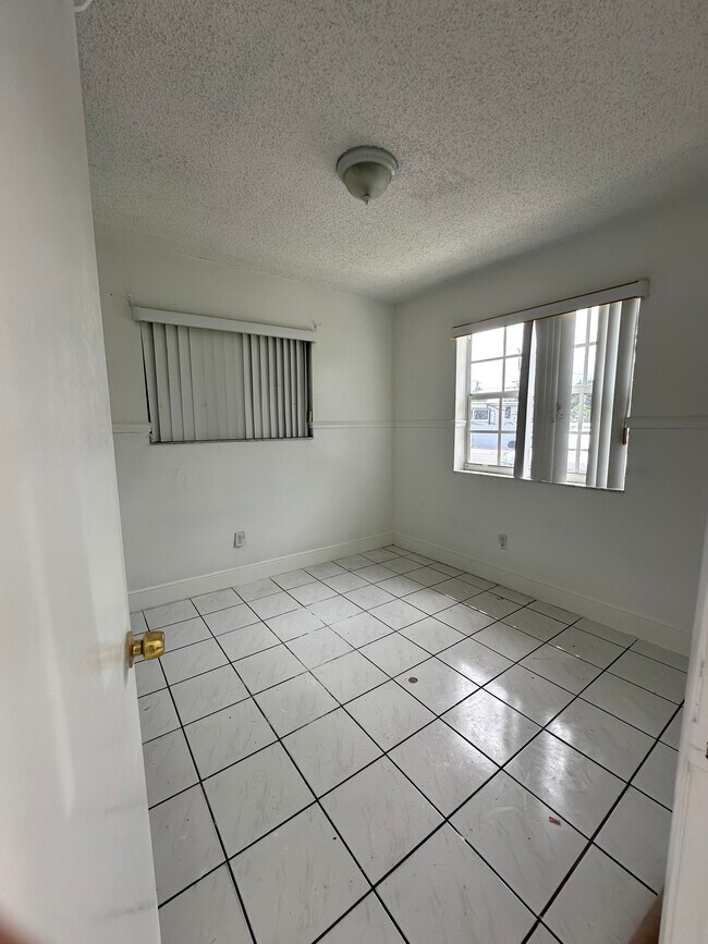 Building Photo - 20701 SW 118th Ave
