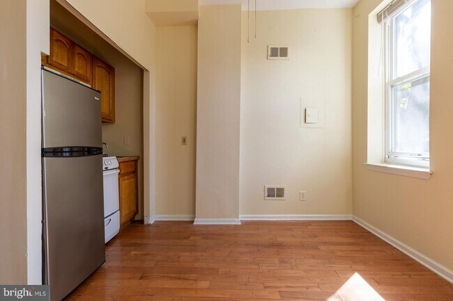 Foto del edificio - 2047 Fitzwater St