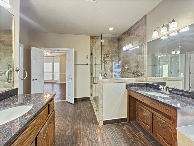 Building Photo - 25619 Canyon Crossing Dr