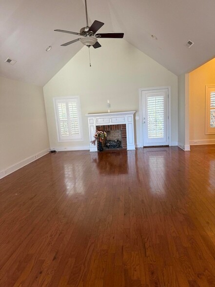 Building Photo - 1270 Winyah St