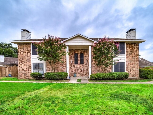 Building Photo - 8943 Camfield Way St