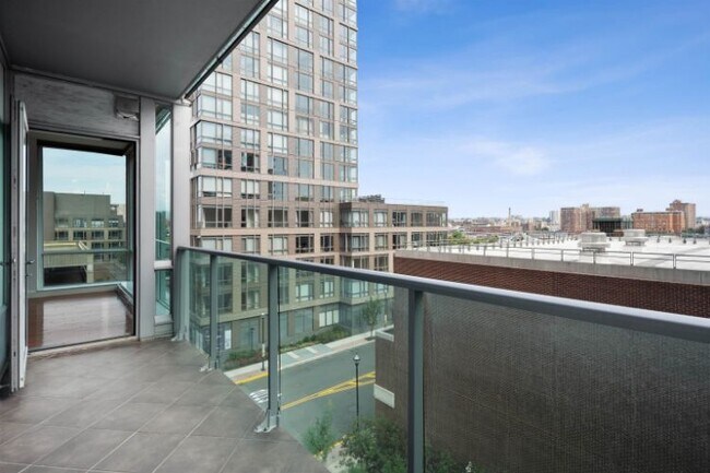 Foto del edificio - 1 Shore Ln