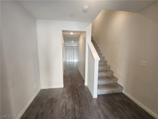 Foto del edificio - 3783 Enchanted Sky St