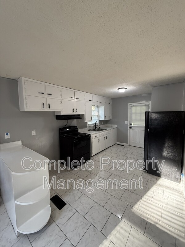 Foto del edificio - 1353 5th Pl NW