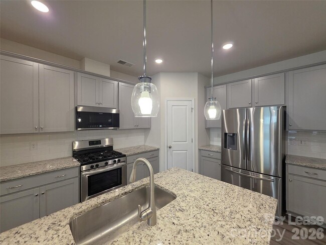 Foto del edificio - 12736 Wandering Brook Dr