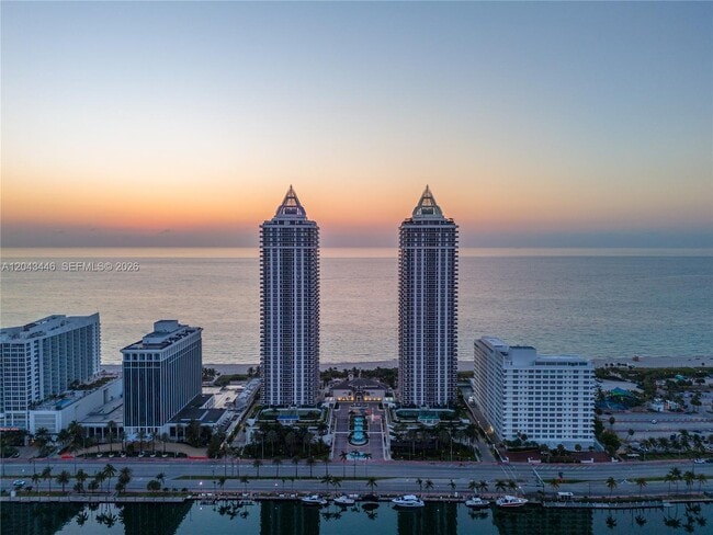 Foto del edificio - 4779 Collins Ave
