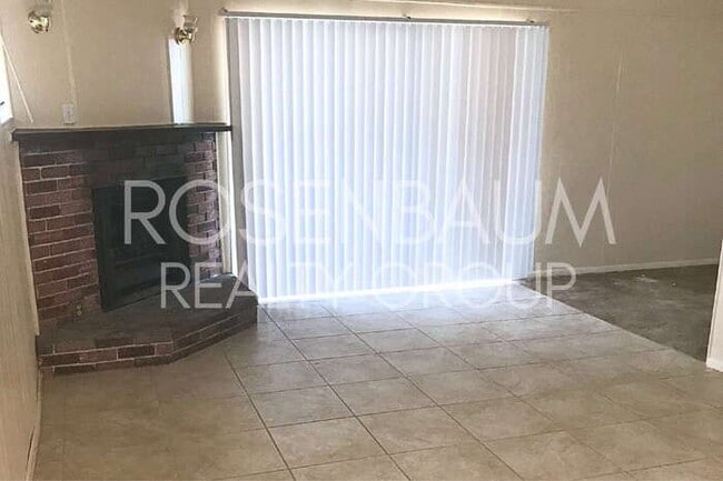 Building Photo - Beautiful 3-bedrooms, 2-baths home in Tucson!