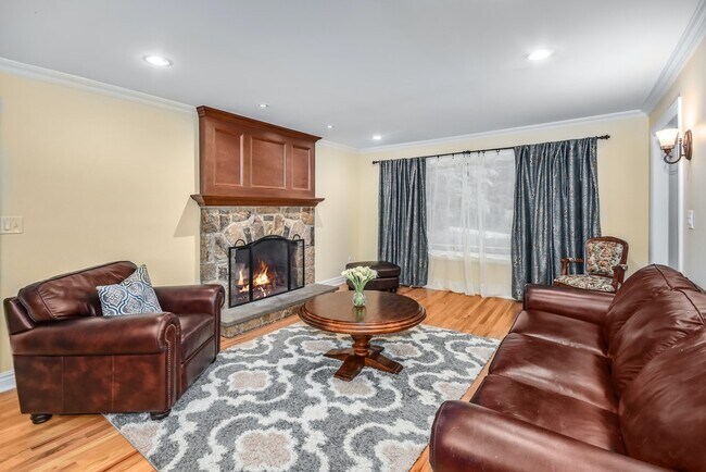 Foto del edificio - 116 Wildwood Rd