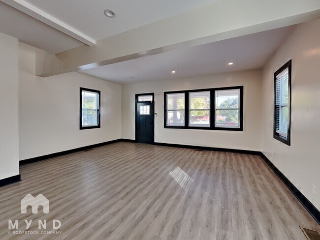 Foto del edificio - 631 Windsor St SW