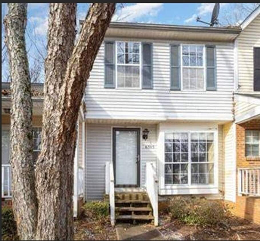 Primary Photo - Coming Soon! 2 Bedroom Townhouse