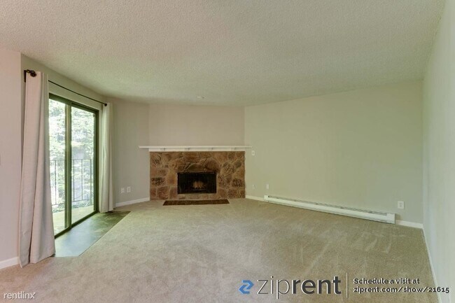 Foto del edificio - 2 br, 1 bath Condo - 12700 NE 116th, Kirkl...