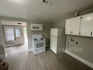 Building Photo - 5249 Clearwater Lake Rd