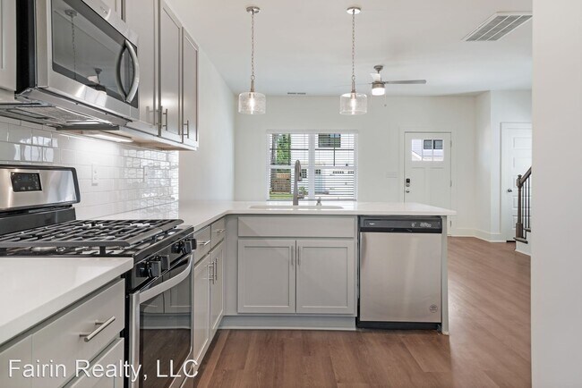 Foto del edificio - 2 br, 2.5 bath House - 232 Huntley Place