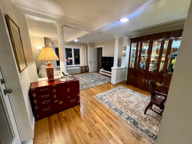 Building Photo - 111 Fort Hale Rd