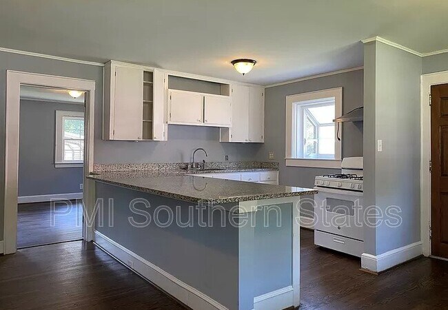 Foto del edificio - Stunning 6-Bedroom, 5-Bath Home in Gaffney...