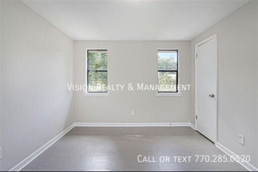 Foto del edificio - 204 Woodland Ct.