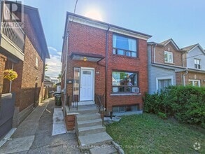 Building Photo - 242 Robina Ave