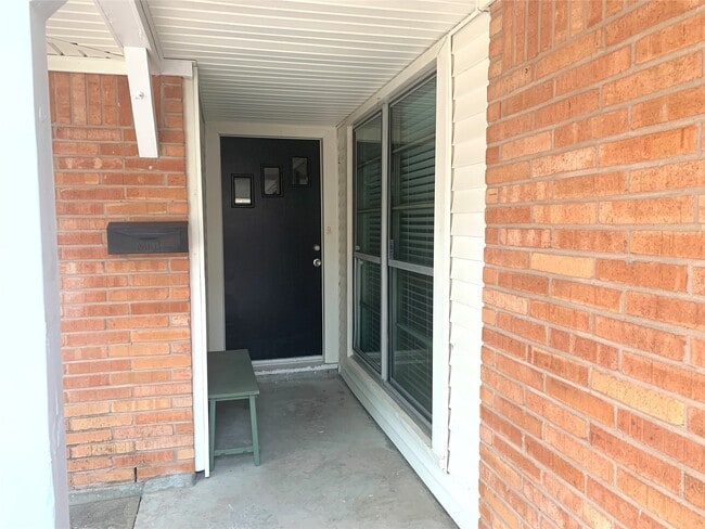 Foto del edificio - 4423 Warm Springs Rd
