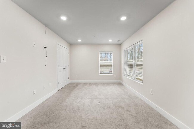 Building Photo - 1700 Back Bay Rd