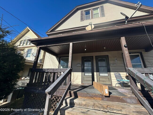 Foto del edificio - 945 Woodlawn St